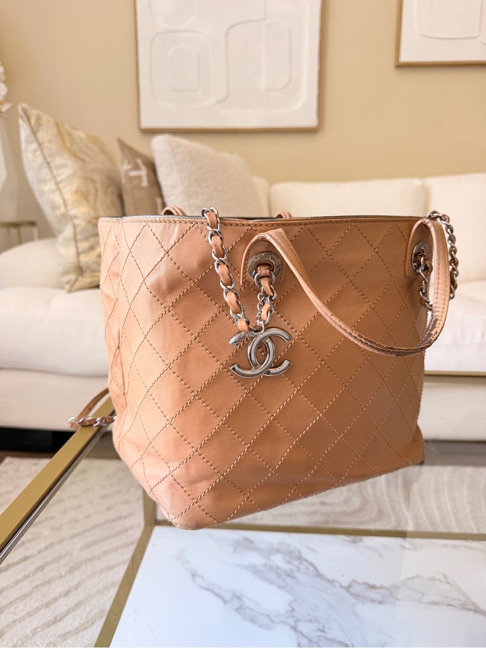 CHANEL Quilted Leather Chain Tote Bag – Caramel Tan / Silver-Tone Hardware - Picture 2 of 3